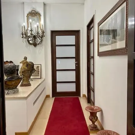 Apartment Quirinale Two Bedroom House