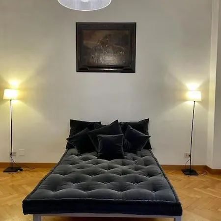 Quirinale Two Bedroom House Apartment *